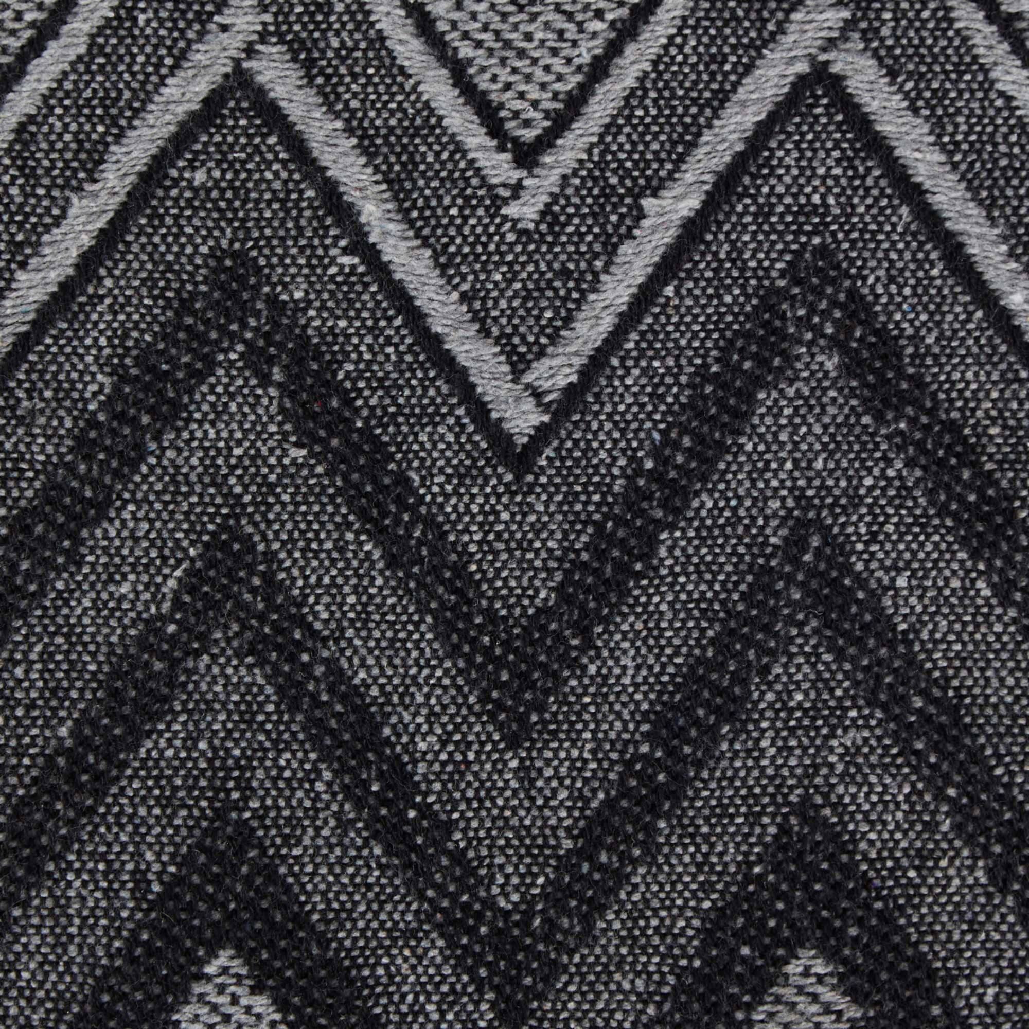 DII® Zig-Zag Chevron Throw